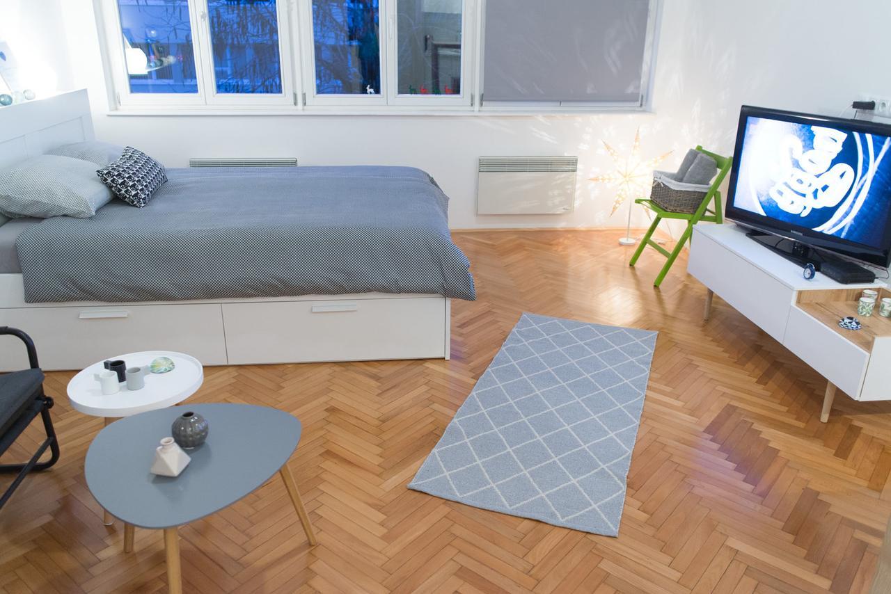 סראייבו Bright & Stylish Studio Home, Superbly Located מראה חיצוני תמונה